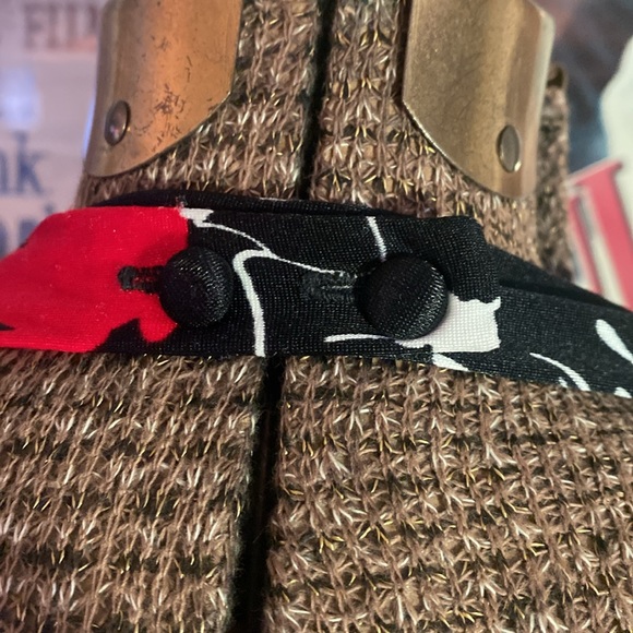 Halter dress with a 70s vibe. No label but beautifully made. - Picture 5 of 5